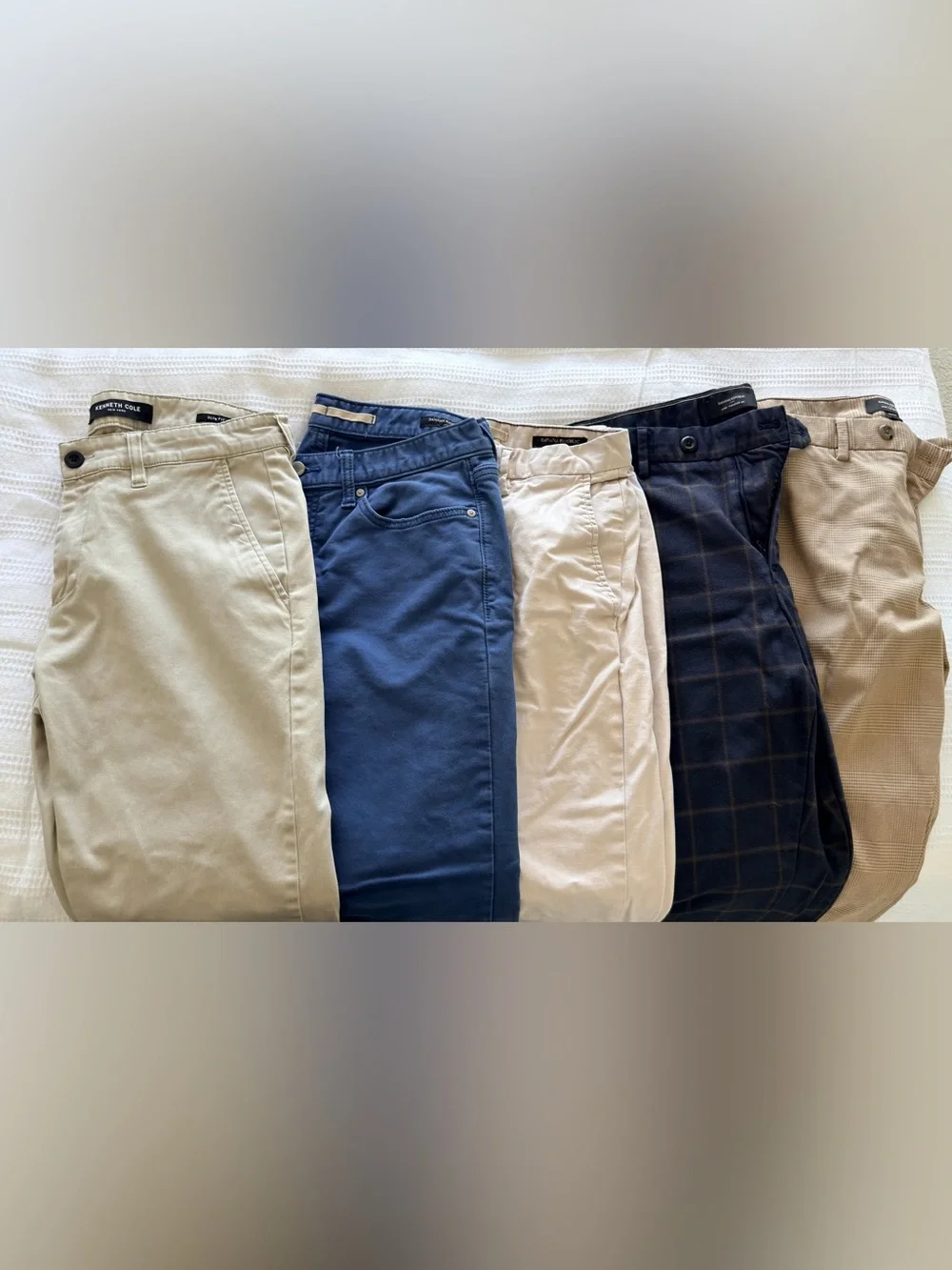Bundle of 5 Banana Republic Chinos / Pants – Size 30
